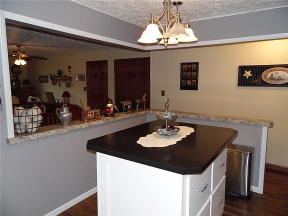 5th image of 454 E Edgewood Dr