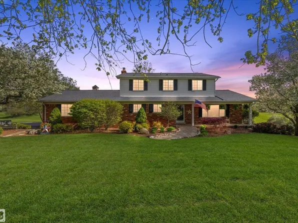 1151 Glen Meadow Ln, Leonard, MI 48367