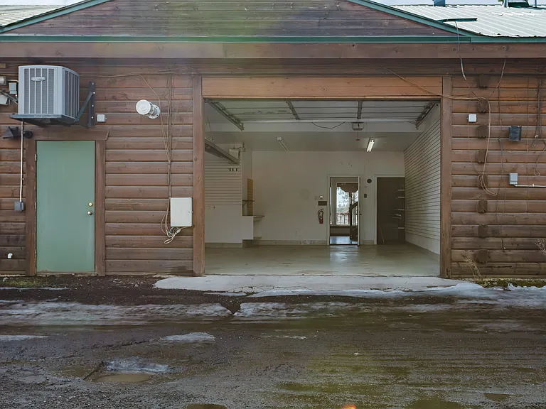 2147 Eagle Dr — Photo 17