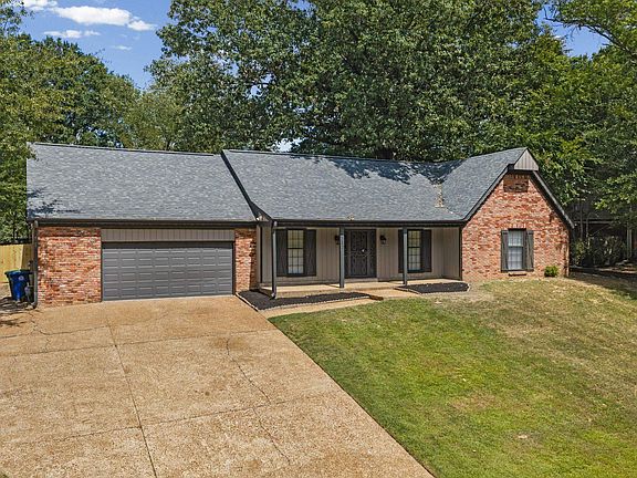 2nd image of 3085 Circle Gate Dr