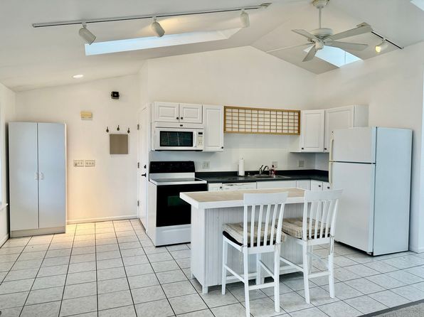 68 Whites Point Rd