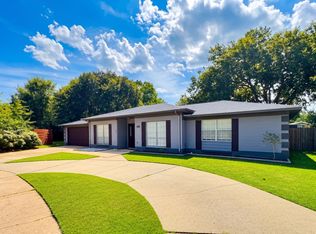 1315 Sussex Dr, Ocean Springs, MS 39564