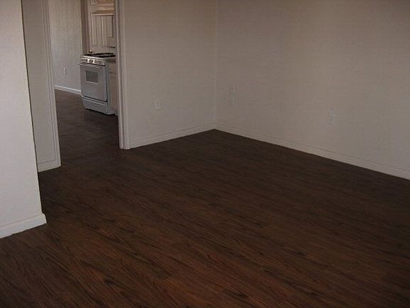 3rd image of 2607 W Kentucky Ave