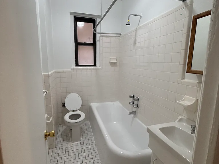 3165 Decatur Ave #3 — Photo 6