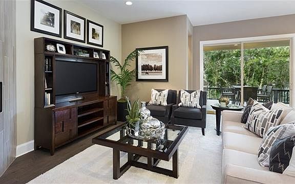 3rd image of 300 Parkwest Dr