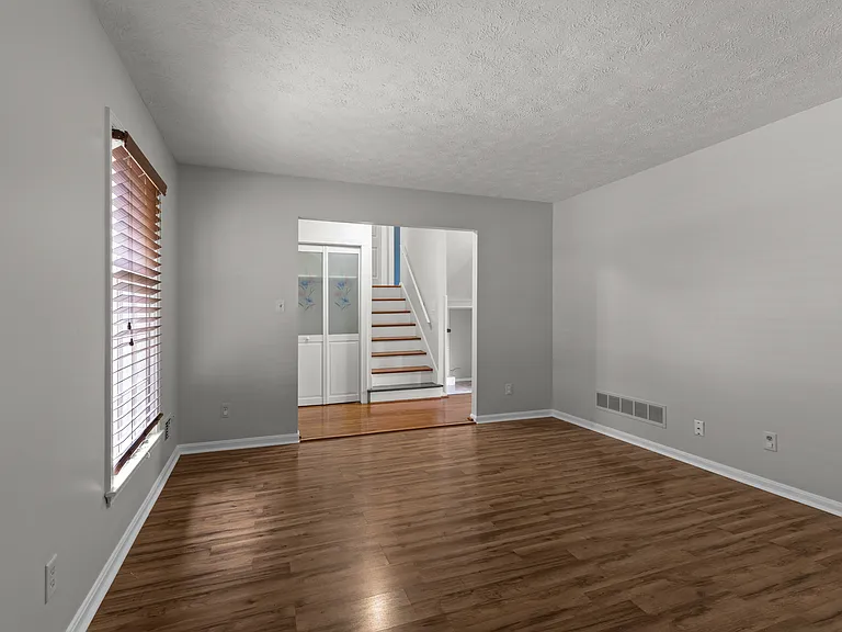 10404 Lark Park Dr — Photo 6