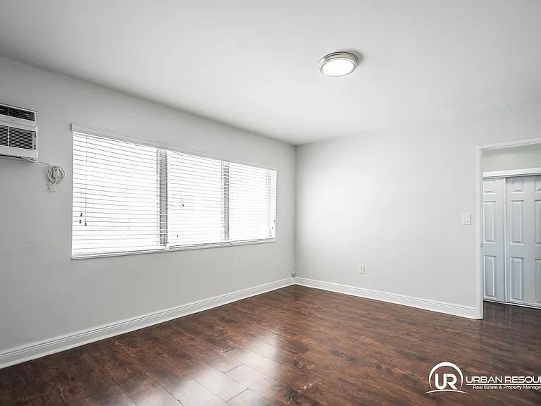 7931 East Dr #305 — Photo 19