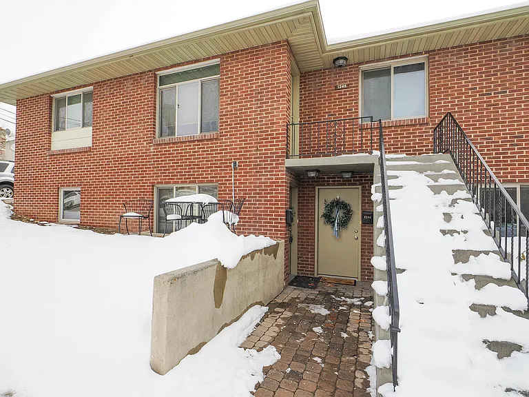 1244 E Malvern Ave — Photo 11