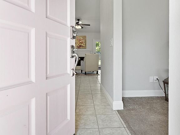 4th image of 1529 S Cottonwood Court