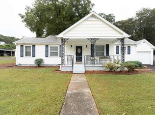 13 Spring Cir SE, Lindale, GA 30147