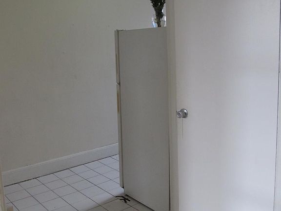 5th image of 719 Corinthian Ave APT 3F