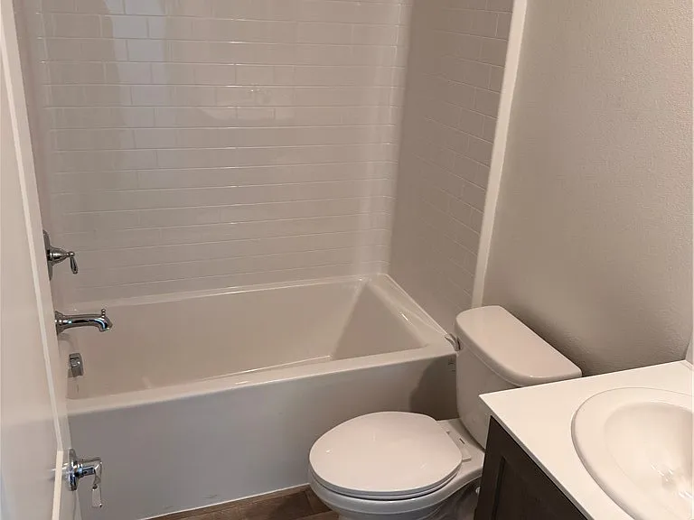 23329 Copa De Oro Ct — Photo 26