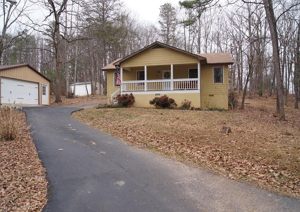 1st image of 168 Dogwood Ln