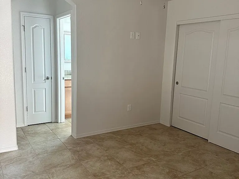 3064 Shoshone Dr #E101 — Photo 13