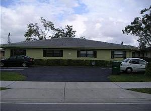 1st image of 4107 Woodside Dr APT 4
