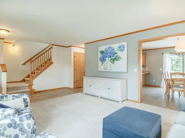 6130 Arrowpoint Way, Mc Farland, WI 53558