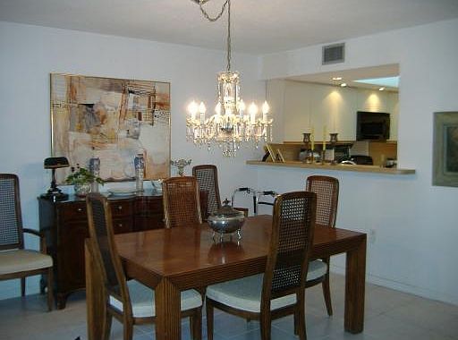 4th image of 2810 N 34th Ave #12