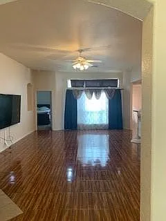4 bed, 2.0 bath, 2237 sqft, $2,000 — Photo 4