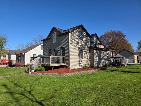 1543 Dover St, Worthington, MN 56187