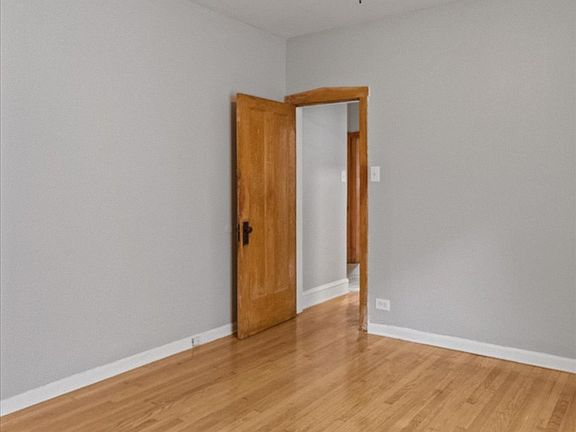 4th image of 1404 N Waller Ave