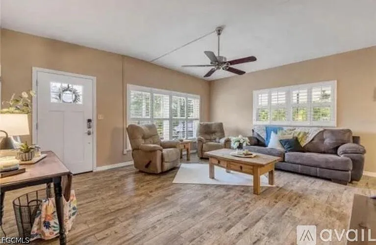 110 Euna Ln — Photo 4