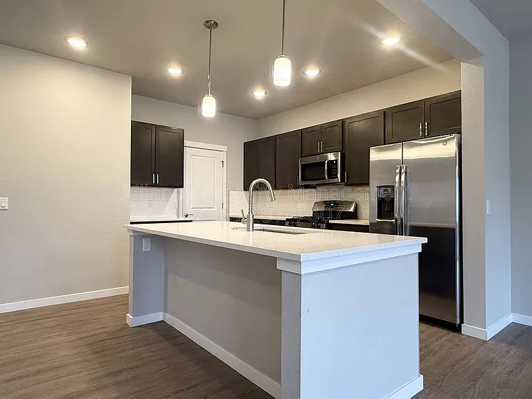 5424 Carvel Grv — Photo 5
