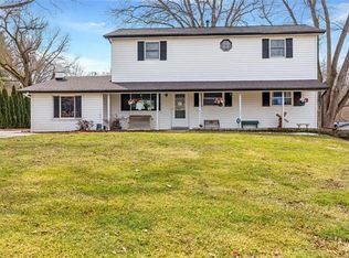 17831 Old Jamestown Rd, Florissant, MO 63034