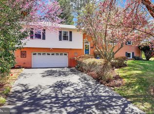 17641 Prince Edward Dr, Olney, MD 20832