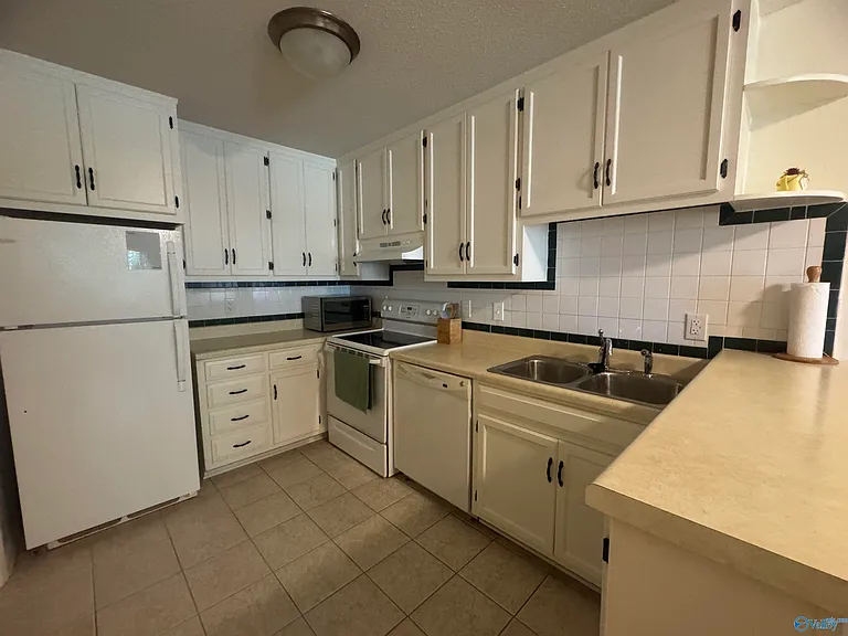 2132 Belle Grove Dr SW — Photo 18