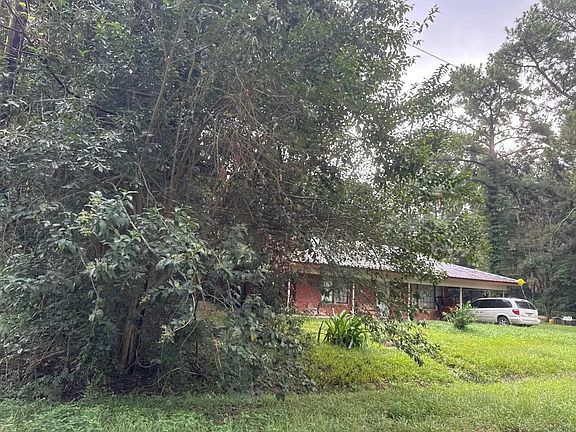 3rd image of 1830 Willow Rd