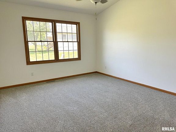 5th image of 5200 Villa Dr Unit 53