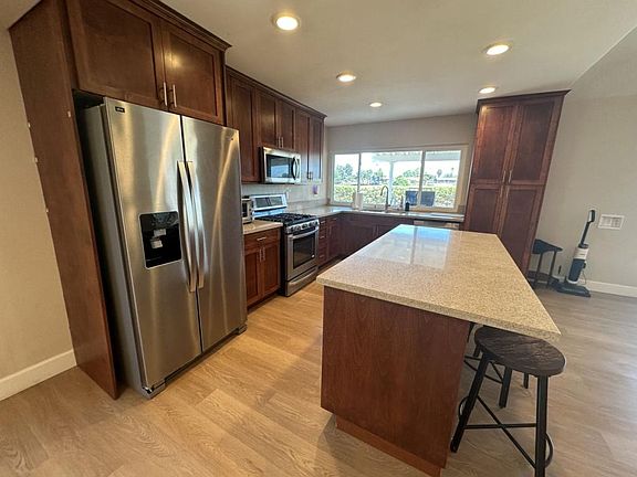 5th image of 4636 Benhurst Ave