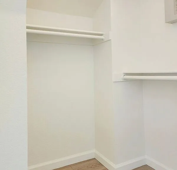 2275 Hawthorne Pl — Photo 20