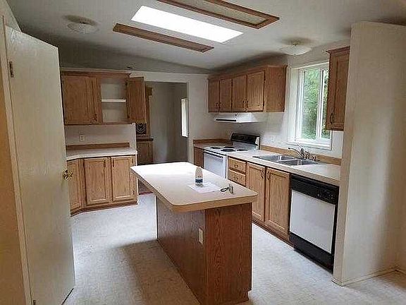5th image of 110 E Hidden Horse Ct