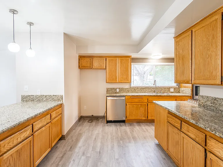 5901 Hanna Ave — Photo 6