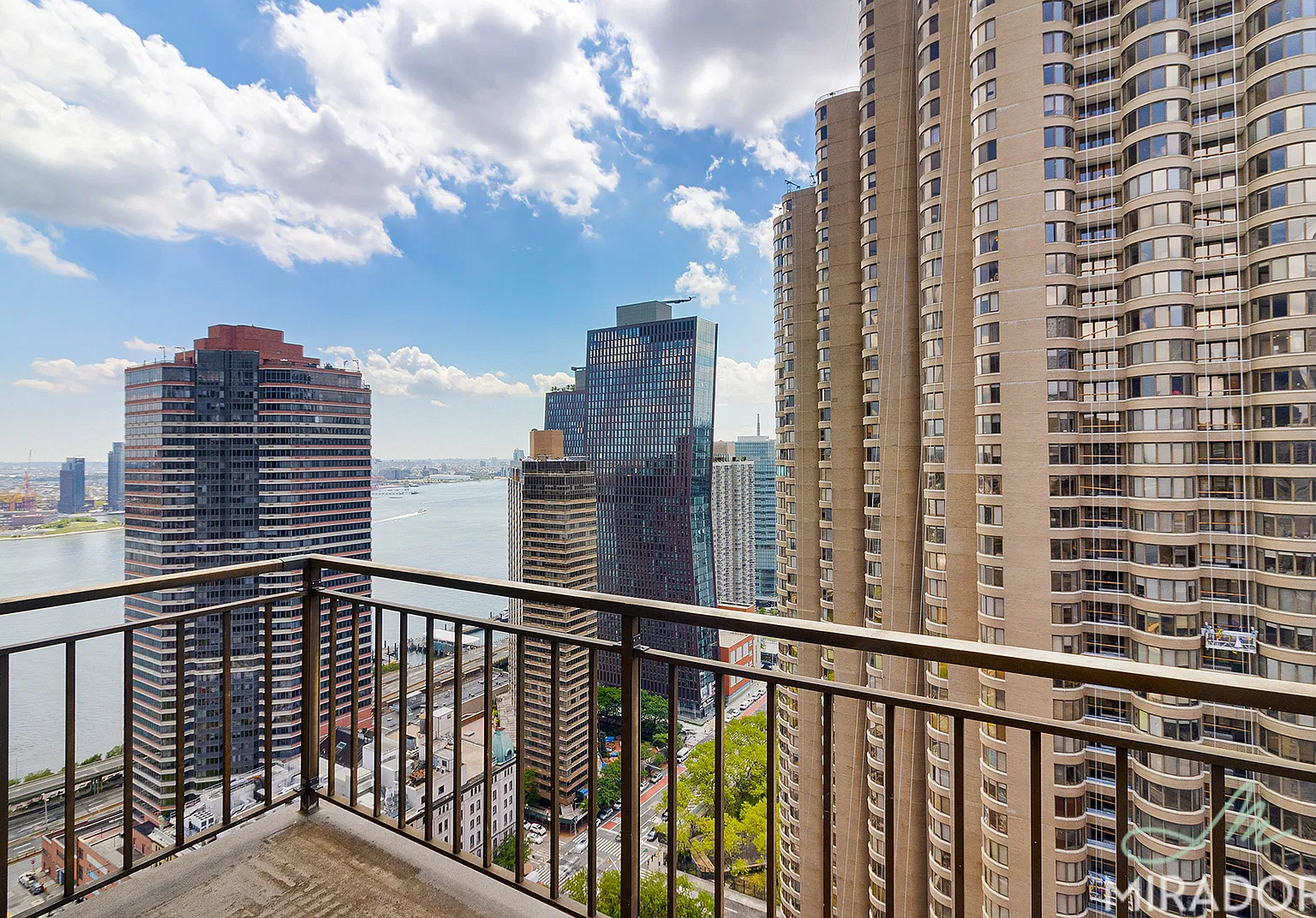 330 East 39th Street — Photo 4