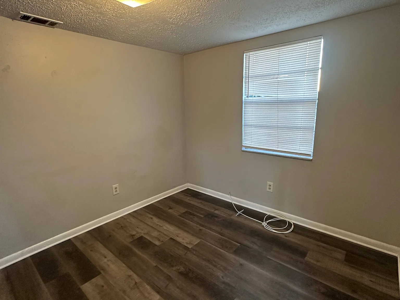 2911 East 33rd Avenue - A — Photo 3