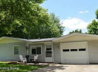 6101 Count Turf Dr, Louisville, KY 40272