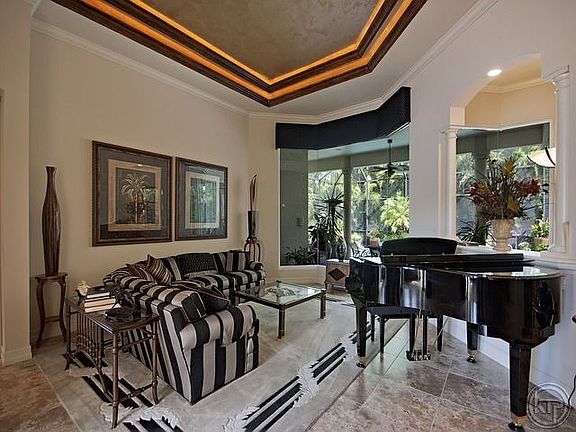 4th image of 8841 Muirfield Dr