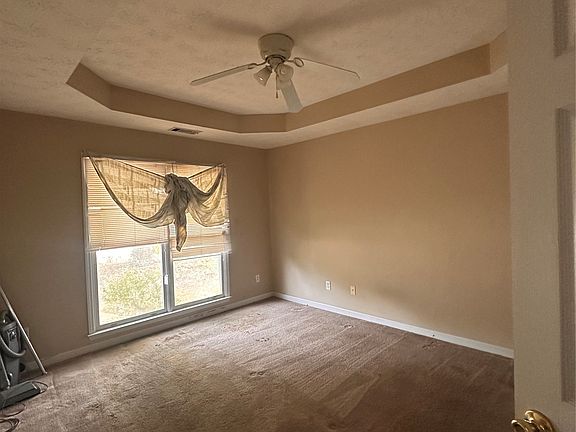 4th image of 103 Mill Pond St