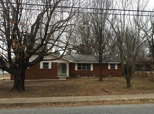 1618 N Porter Rd, Fayetteville, AR 72703