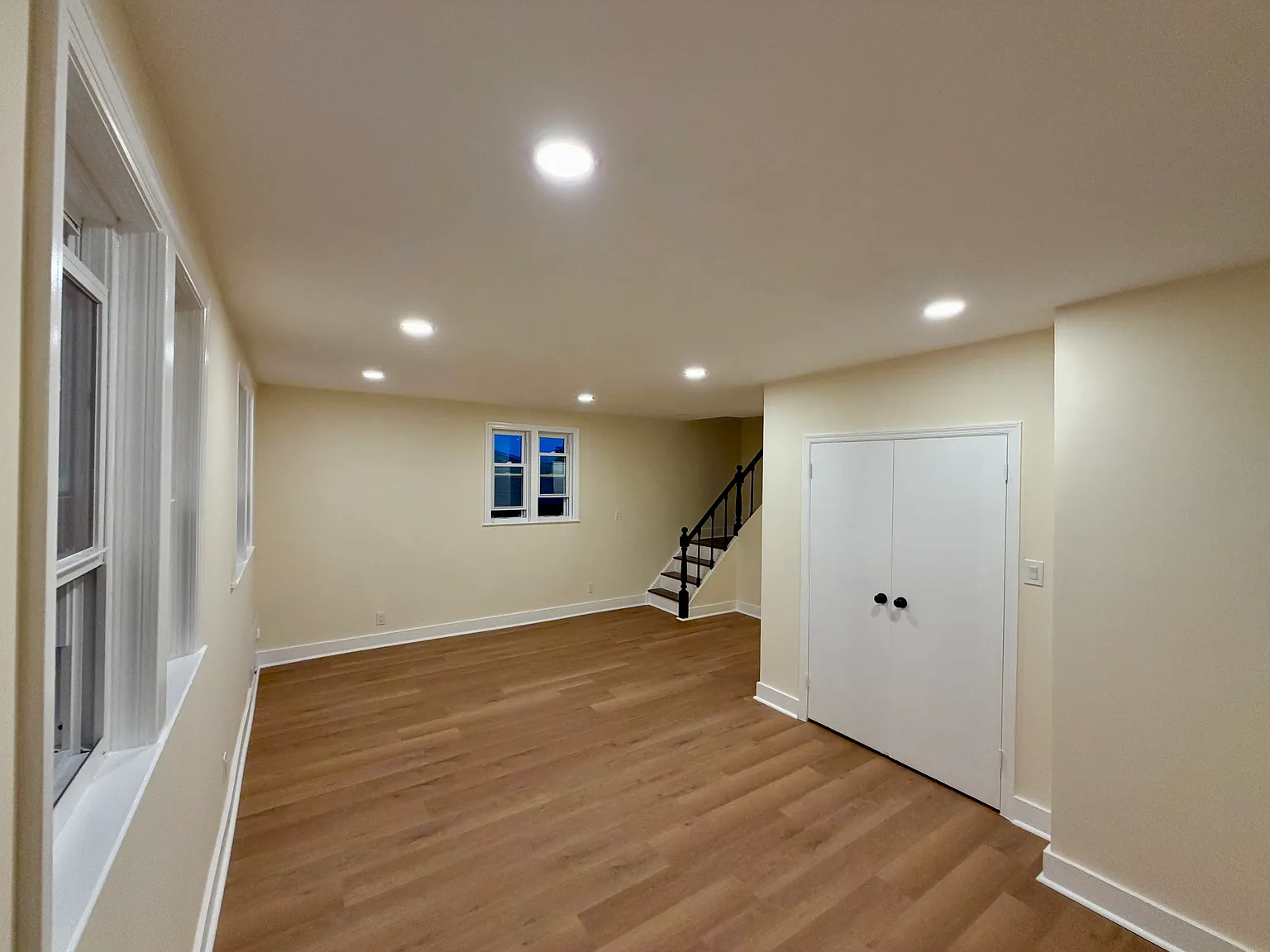 2 bed, 1.5 bath, 1200 sqft, $2,750 — Photo 3