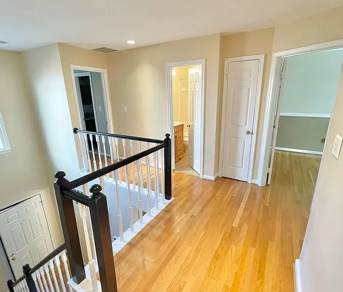 1819 Duffield Ln — Photo 5