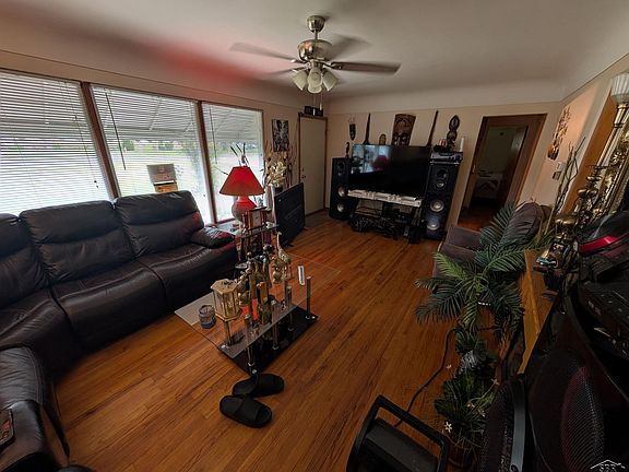 5th image of 4764 Hess Rd