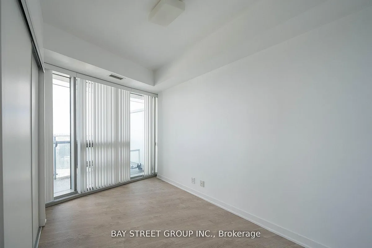 Building Photo - 12 York St #5607