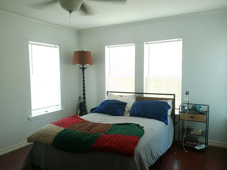 410 Indiana Ave — Photo 6