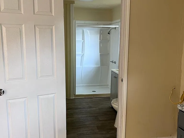 715 Hancock St — Photo 7