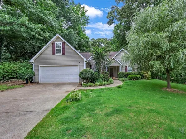 2657 Wildwind Dr, Bethlehem, GA 30620