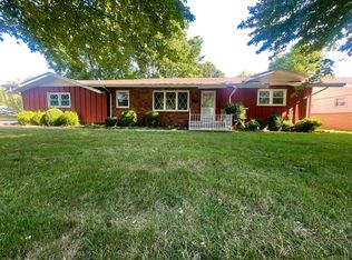 735 W Kingsley St, Springfield, MO 65807