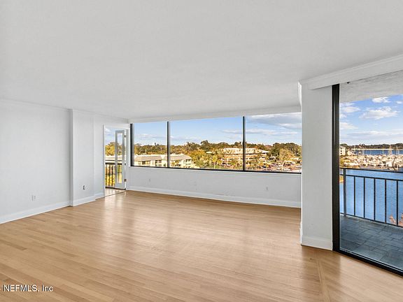 4th image of 4401 LAKESIDE Drive #602